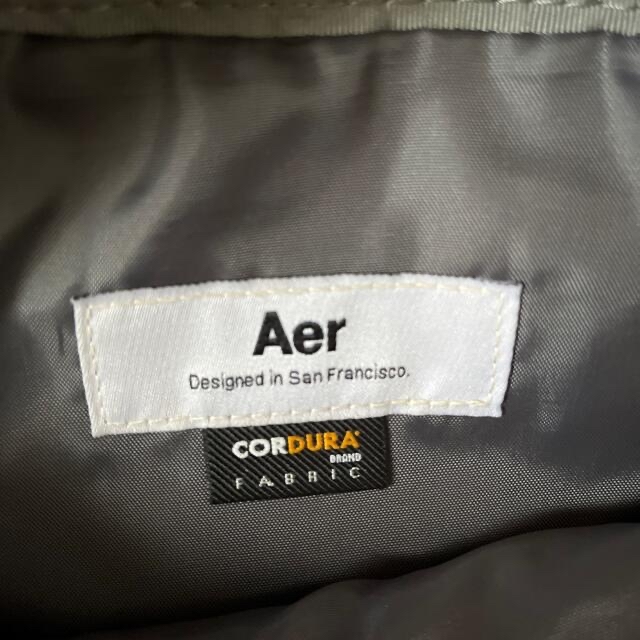 AER(エアー)のAER day sling BLACK メンズのバッグ(ショルダーバッグ)の商品写真