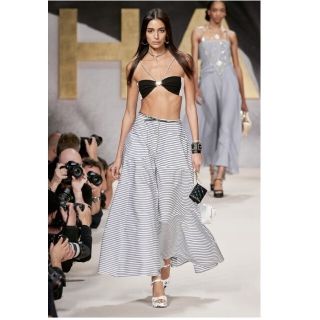 シャネル(CHANEL)のシャネル♡2022春夏コレクション♡大人気スカート(ロングスカート)