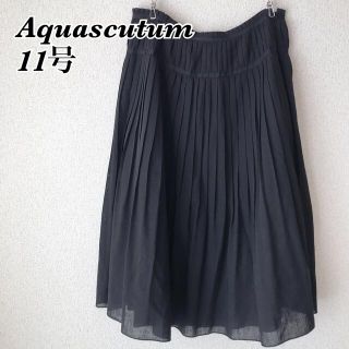 アクアスキュータム(AQUA SCUTUM)の美品　アクアスキュータム　スカート　フレアスカート　黒　11号(ひざ丈スカート)