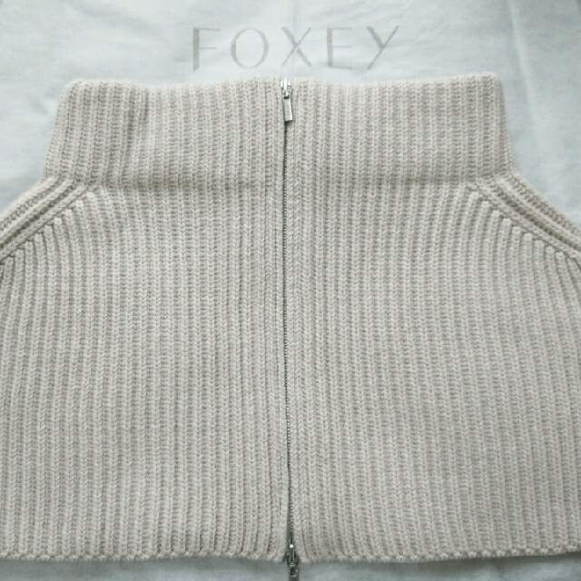 新品未使用★FOXEYフォクシー完売 カシミヤケープ 2