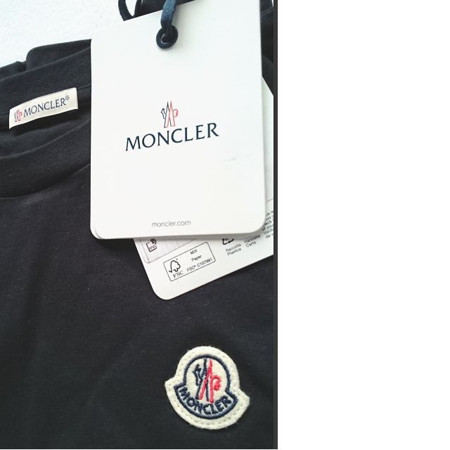 MONCLER(モンクレール)の●新品/正規品● MONCLER Kids 胸 ヘリテージロゴ Tシャツ キッズ/ベビー/マタニティのキッズ服女の子用(90cm~)(Tシャツ/カットソー)の商品写真