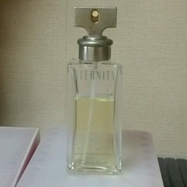 Calvin Klein(カルバンクライン)のちょん.様専用　難あり　ETERNITY　香水　50ml コスメ/美容の香水(ユニセックス)の商品写真