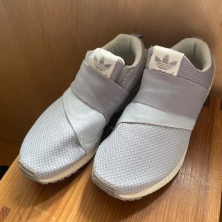 アディダス(adidas)のadidasスニーカー(スニーカー)