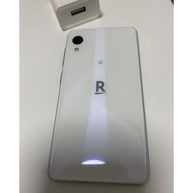 Rakuten(ラクテン)の【美品】Rakuten mini ホワイト　ACアダプタ/ケーブル付 スマホ/家電/カメラのスマートフォン/携帯電話(スマートフォン本体)の商品写真