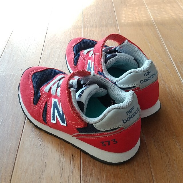 New Balance(ニューバランス)のニューバランス 17センチ 赤 キッズ/ベビー/マタニティのキッズ靴/シューズ(15cm~)(スニーカー)の商品写真