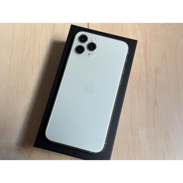 iPhone(アイフォーン)のiPhone 11 Pro シルバー 256 GB SIMフリー スマホ/家電/カメラのスマートフォン/携帯電話(スマートフォン本体)の商品写真