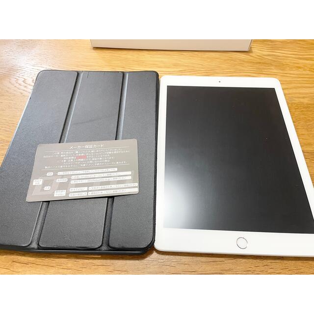 Apple(アップル)のアップル iPad 第6世代 32GB シルバー　cellularモデル スマホ/家電/カメラのPC/タブレット(タブレット)の商品写真
