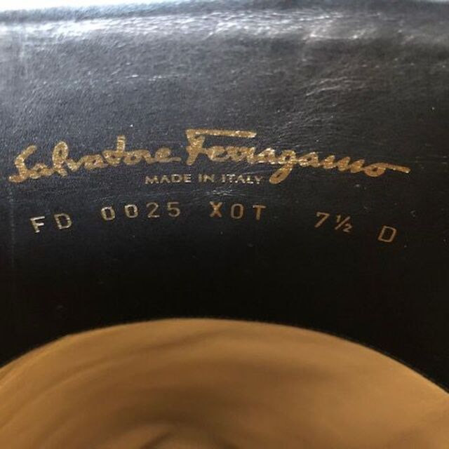 Salvatore Ferragamo(サルヴァトーレフェラガモ)のさーや様専用　フェラガモ　25cm Salvatore Ferragamo レディースの靴/シューズ(ブーツ)の商品写真