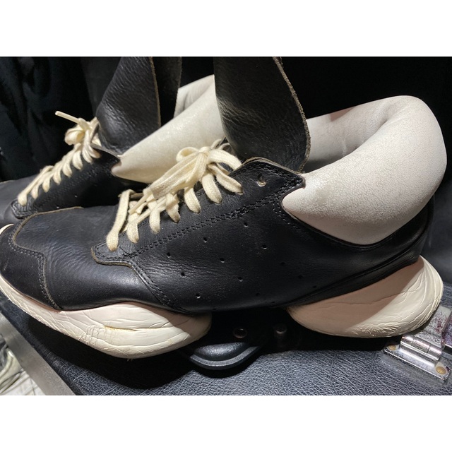 Rick Owens(リックオウエンス)の中古DRKSHDW✖ADIDASrunnerレザースニーカー４２ランナー メンズの靴/シューズ(スニーカー)の商品写真