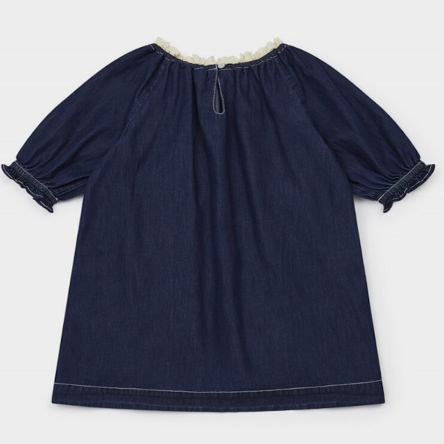 Bonpoint(ボンポワン)のボントン　BONTON デニムワンピース　８A　新品未使用 キッズ/ベビー/マタニティのキッズ服女の子用(90cm~)(ワンピース)の商品写真