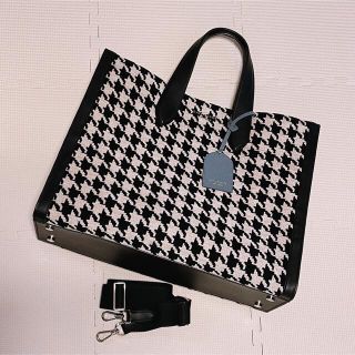 ケイトスペードニューヨーク(kate spade new york)の本日のみ！大幅値下げ【美品】ケイトスペード 千鳥柄トートバッグ(トートバッグ)