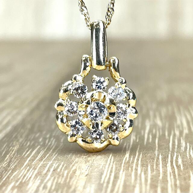 K18 0.50ct ダイヤモンド ネックレス トップ フラワーモチーフ-