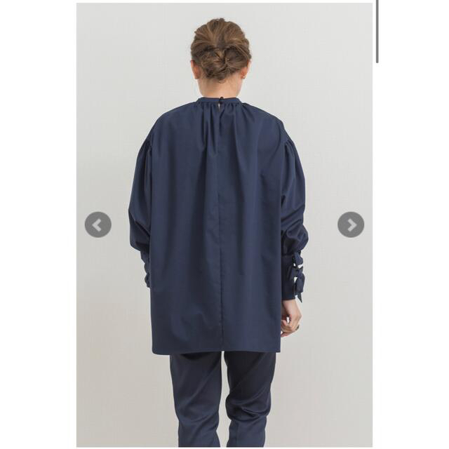 yori shirocon リボンカフスブラウス ネイビー - coastalcareeracademy.com