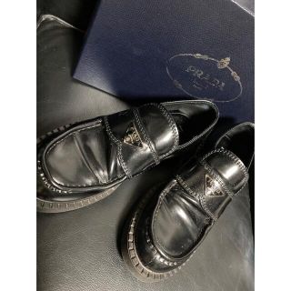 プラダ(PRADA)のprada  プラダ　ブラッシュドレザーローファー　正規品(ドレス/ビジネス)