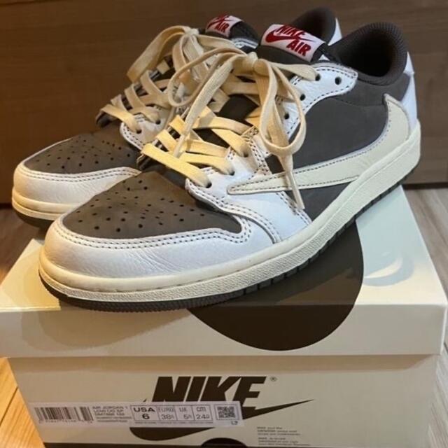 NIKE(ナイキ)のTravis ScottxNike Air Jordan1 Low  メンズの靴/シューズ(スニーカー)の商品写真