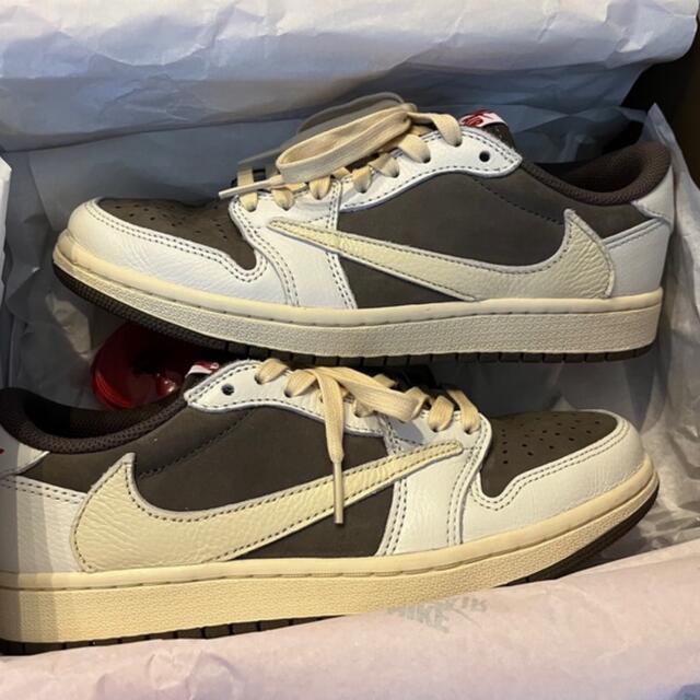 NIKE(ナイキ)のTravis ScottxNike Air Jordan1 Low  メンズの靴/シューズ(スニーカー)の商品写真