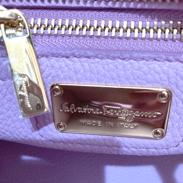 Salvatore Ferragamo(サルヴァトーレフェラガモ)のゆうな様専用🎀極美品🎀フェラガモ🎀amy レディースのバッグ(ハンドバッグ)の商品写真