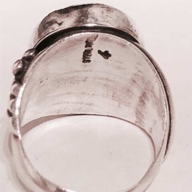 ナバホ ホワイトブァッファロー リング メンズのアクセサリー(リング(指輪))の商品写真