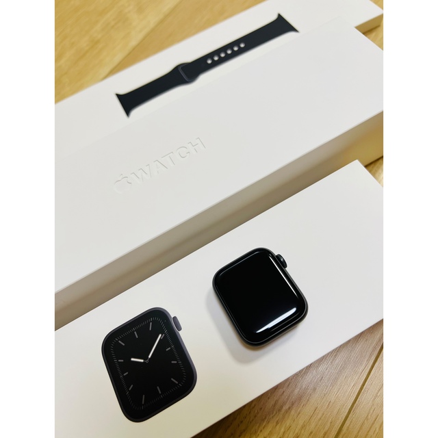 Apple Watch Series 5 GPSモデル 40mm スポーツバンド ラウンド 11270