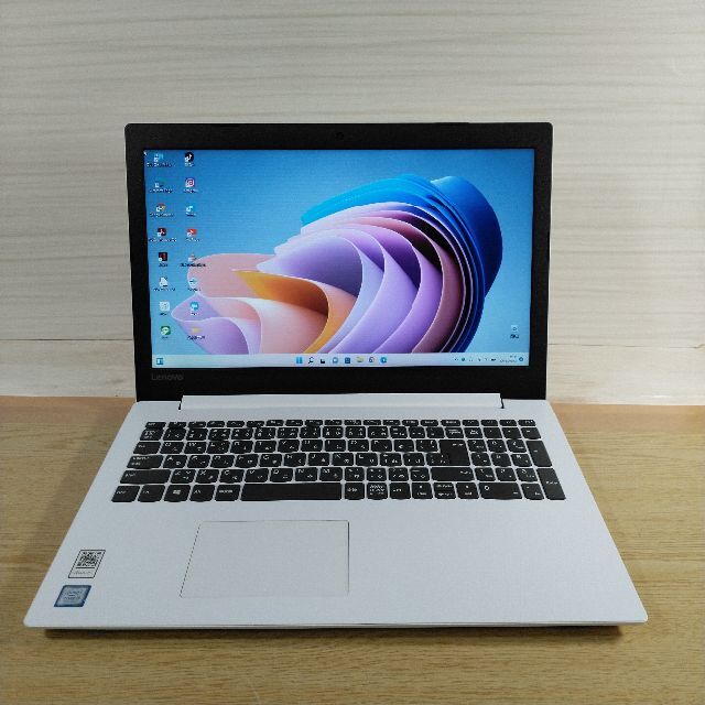 Lenovo(レノボ)の高性能 Lenovo330 ノートパソコン i5 8GB SSD カメラ DVD スマホ/家電/カメラのPC/タブレット(ノートPC)の商品写真