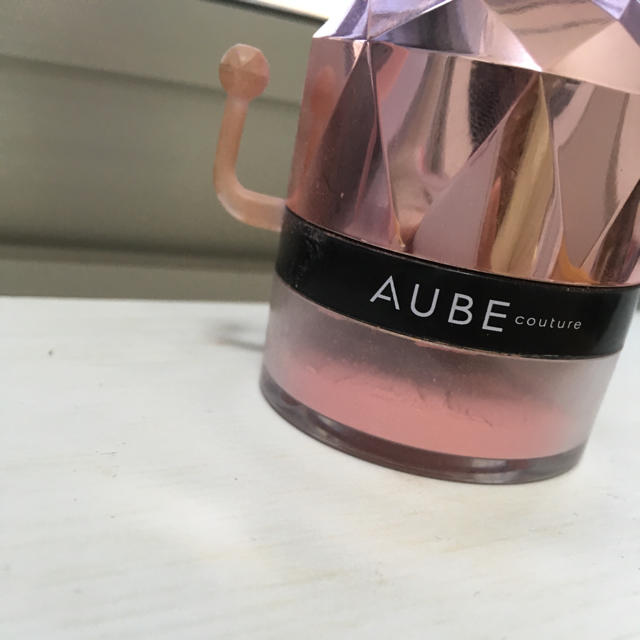 AUBE couture(オーブクチュール)のオーブクチュール ポンポンチーク コスメ/美容のベースメイク/化粧品(チーク)の商品写真