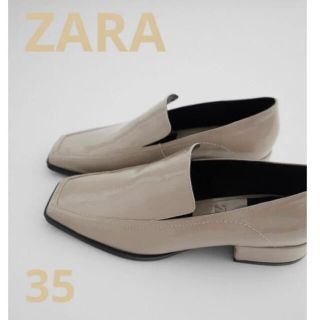 ザラ(ZARA)の新品タグ付 ZARA スクエアトゥ パテントフラットシューズ＊35(ローファー/革靴)