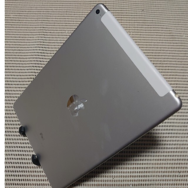 完動品iPad Air2(A1567)本体32GBシルバーDOCOMO送料込