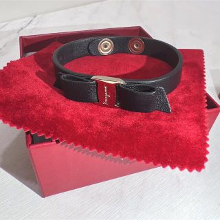 サルヴァトーレフェラガモ(Salvatore Ferragamo)のフェラガモ/VARA BOW ADJUSTABLE BRACELET(ブレスレット/バングル)