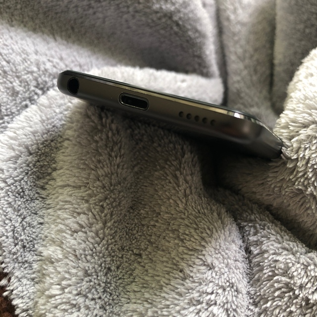 iPod touch(アイポッドタッチ)のiPod touch 第6世代　64GB スマホ/家電/カメラのオーディオ機器(ポータブルプレーヤー)の商品写真