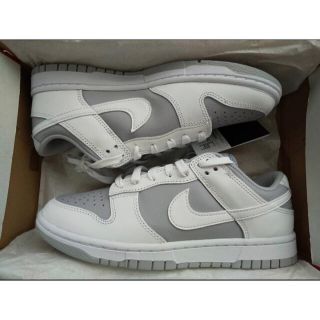 ナイキ(NIKE)のNIKE WOLF GREY WHITE ダンク グレー  DJ6188-003(スニーカー)