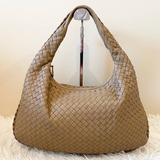 Bottega Veneta(ボッテガヴェネタ)の美品⭐️ボッテガヴェネタ ホーボー イントレチャート ハンドバッグ ナッパレザー レディースのバッグ(ハンドバッグ)の商品写真