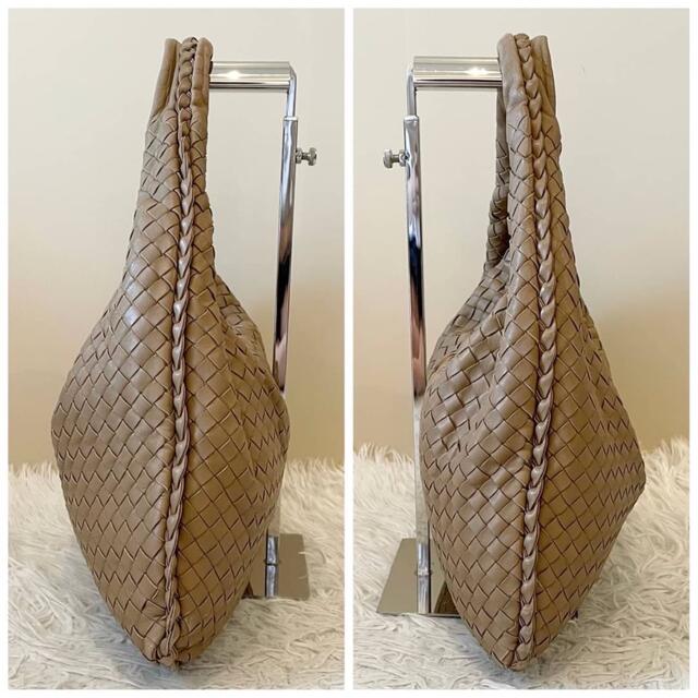 Bottega Veneta(ボッテガヴェネタ)の美品⭐️ボッテガヴェネタ ホーボー イントレチャート ハンドバッグ ナッパレザー レディースのバッグ(ハンドバッグ)の商品写真