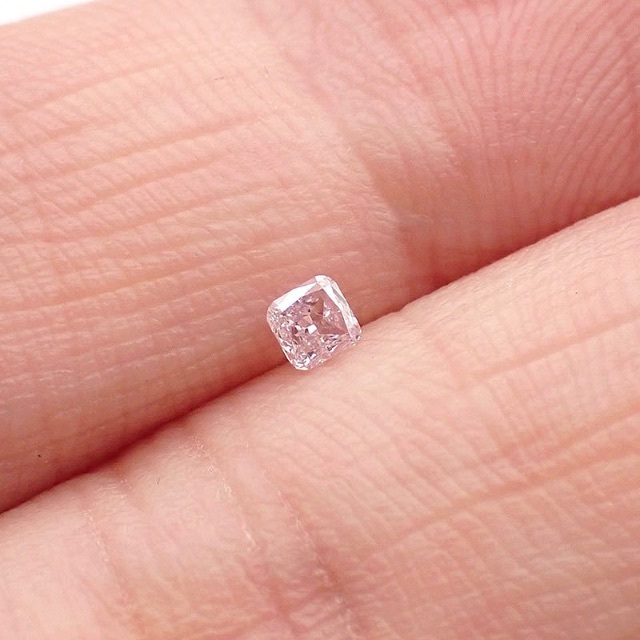 0.102ct ファンシー パープル ピンク ダイヤモンド ダイヤ ルース 裸石 レディースのアクセサリー(その他)の商品写真