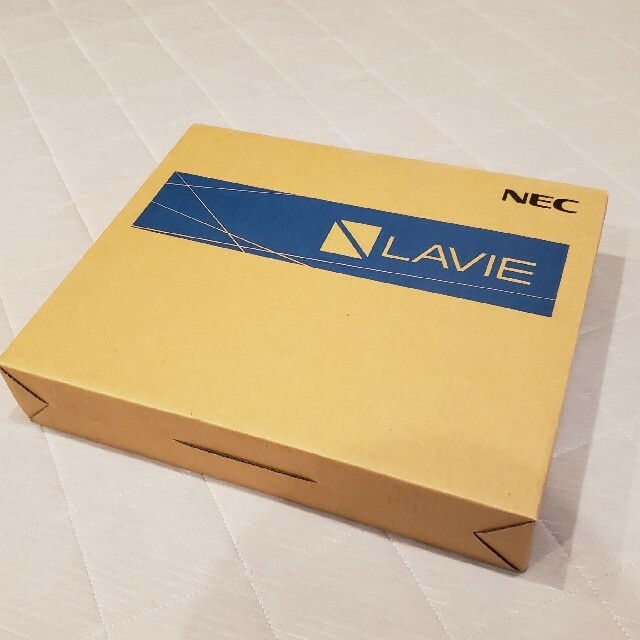 NEC MS office付 15.6型ノートパソコン Lavie