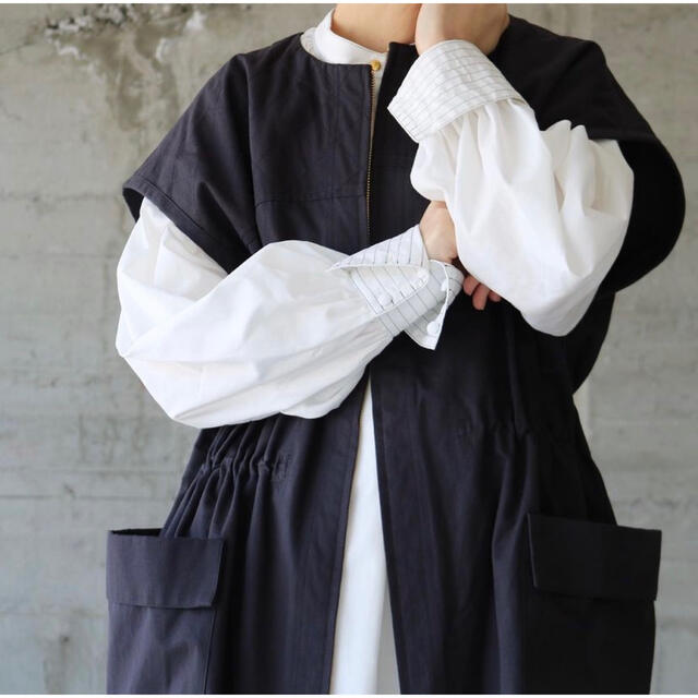 TODAYFUL(トゥデイフル)の美品　aere quilt stitch cotton vest ブラック レディースのトップス(ベスト/ジレ)の商品写真