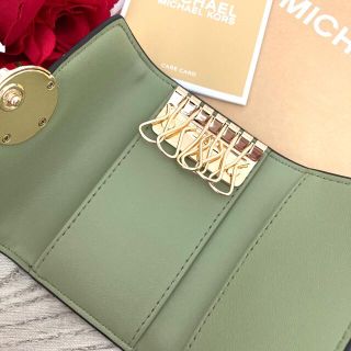 Michael Kors - 《新品》MICHAEL KORS グリーン シグネチャー レザー ...