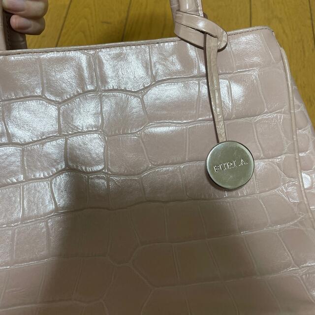 Furla(フルラ)の【FURLA】さくらピンク　クロコ型押しスクエア2wayショルダーバッグ レディースのバッグ(ショルダーバッグ)の商品写真