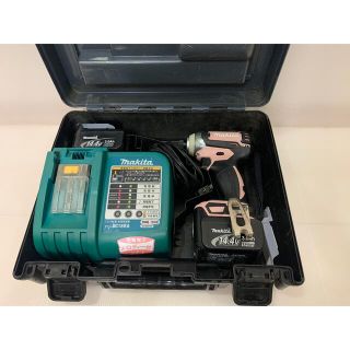 マキタ(Makita)の専用　makita インパクトドライバー　TD136D(工具)