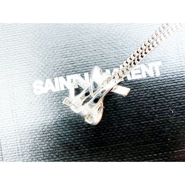 Saint Laurent(サンローラン)の美品 現行サンローラン YSL ツイストペンダント ネックレス シルバー レディースのアクセサリー(ネックレス)の商品写真