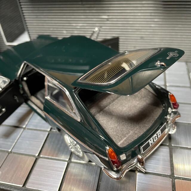 激レア!絶版未展示品 オートアート1/18 MGB GT クーペ MKⅡ | spss.com.sa