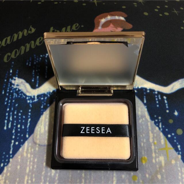 ZEESEA(ズーシー)のZEESEA 大英博物館コラボ シルキーパウダー #AM00 コスメ/美容のベースメイク/化粧品(フェイスパウダー)の商品写真