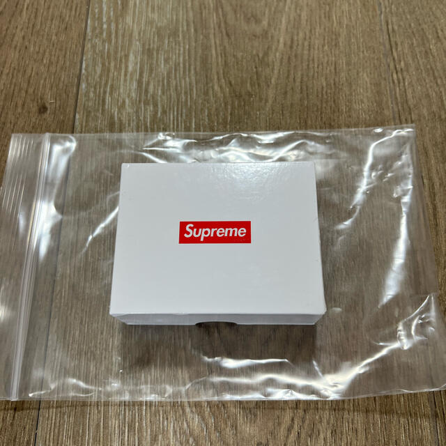 Supreme(シュプリーム)のSupreme - Hair Bobbles (Set of 2) レディースのヘアアクセサリー(ヘアゴム/シュシュ)の商品写真