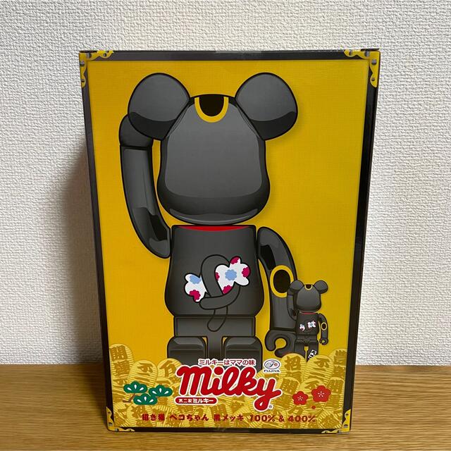 Be@rbrick 招き猫 ペコちゃん 黒メッキ 100% & 400%