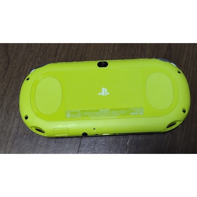 PlayStation Vita(プレイステーションヴィータ)のpsvita 本体 中古 ライムグリーンカラー エンタメ/ホビーのゲームソフト/ゲーム機本体(携帯用ゲーム機本体)の商品写真