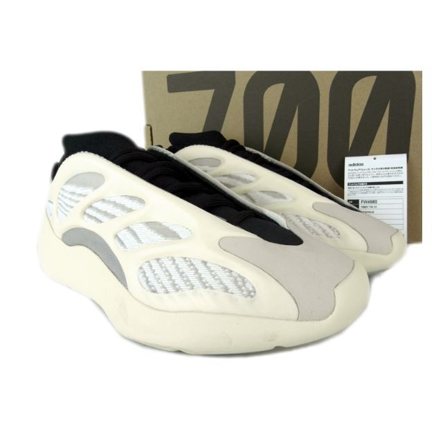 adidas(アディダス)のアディダスadidas■YEEZY700 V3 Azaelイージースニーカー メンズの靴/シューズ(スニーカー)の商品写真