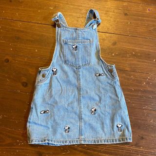 ザラキッズ(ZARA KIDS)のZARA キッズ　スヌーピーデニムジャンパースカート(スカート)