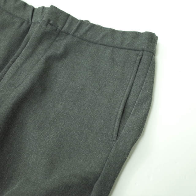 YAECA(ヤエカ)のYAECA ERGONOMIC ヤエカ エルゴノミック 日本製 2WAY Tapered Pants テーパードパンツ 13661 S CHARCOAL GRAY イージー スラックス ボトムス【中古】【YAECA ERGONOMIC】 メンズのパンツ(スラックス)の商品写真