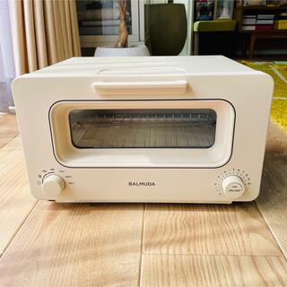 バルミューダ(BALMUDA)の【新品同様】BALMUDA The Toaster ベージュ K05A-BG(調理機器)