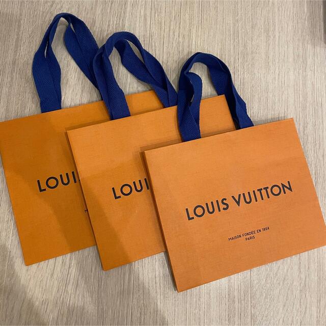 LOUIS VUITTON(ルイヴィトン)のルイヴィトン ショップ袋3枚セット レディースのバッグ(ショップ袋)の商品写真