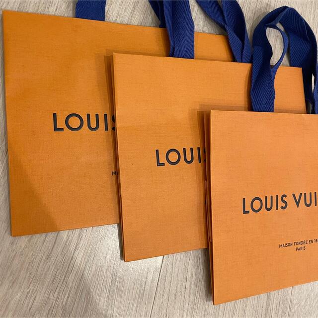 LOUIS VUITTON(ルイヴィトン)のルイヴィトン ショップ袋3枚セット レディースのバッグ(ショップ袋)の商品写真